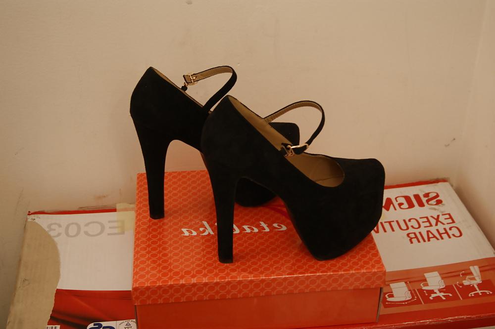 25P My shoe's