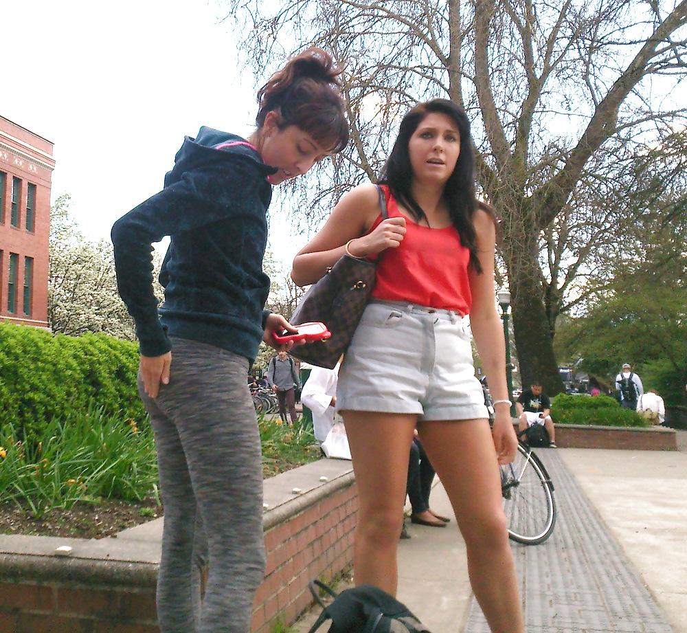8P Street Girl With Nice Ass and Legs