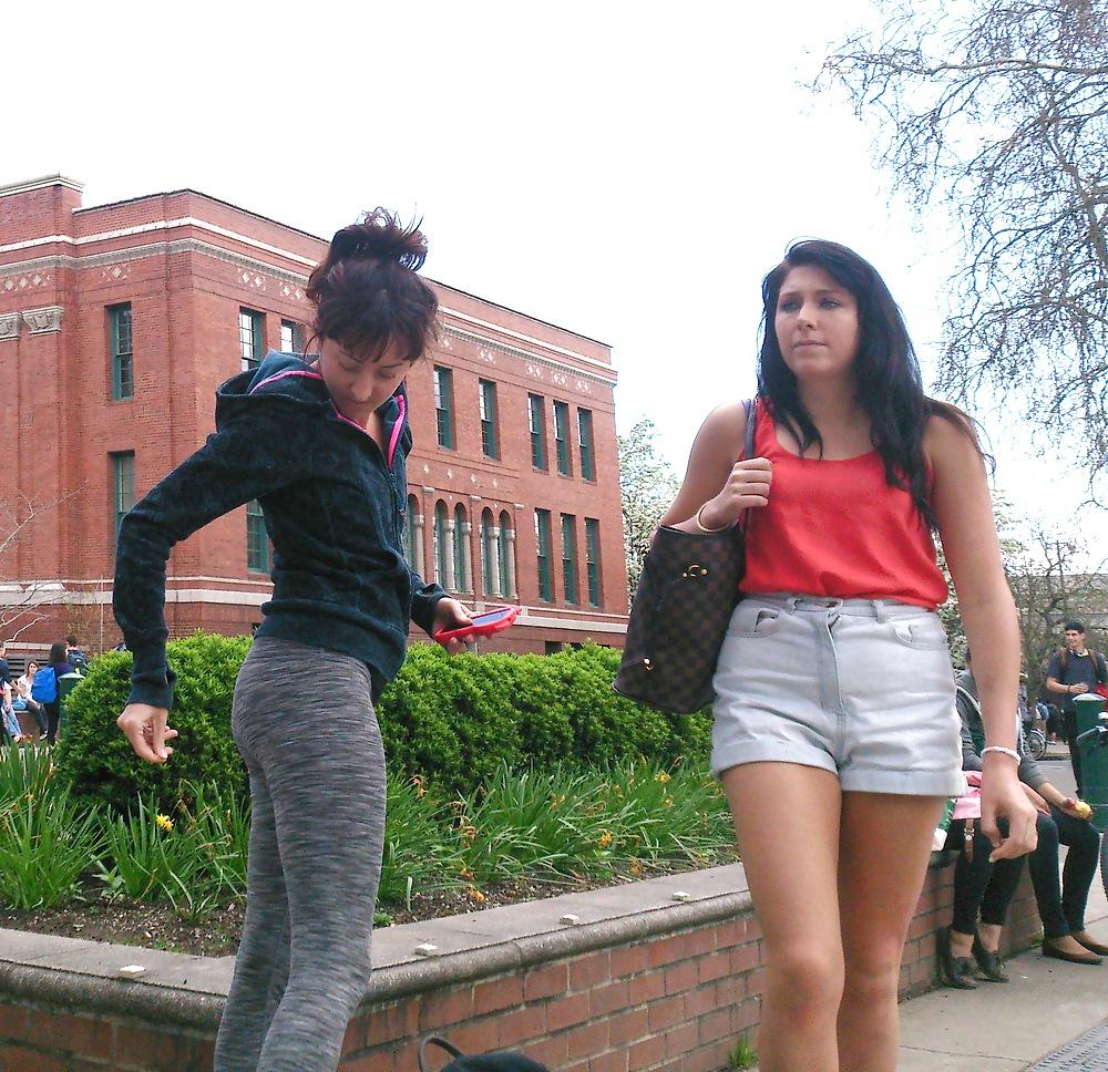 8P Street Girl With Nice Ass and Legs