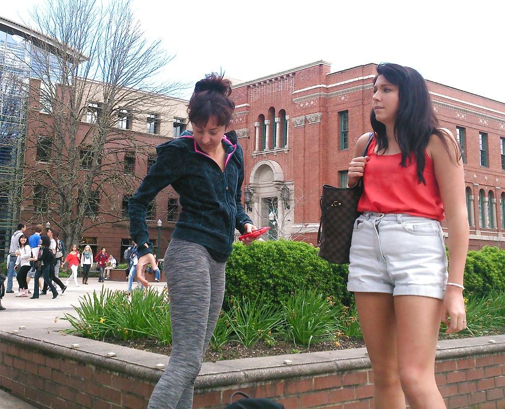 8P Street Girl With Nice Ass and Legs