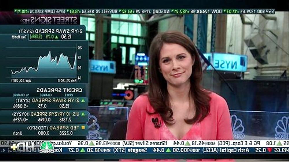 25P Let's Jerk Off Over ... Erin Burnett (CNN News Anchor)