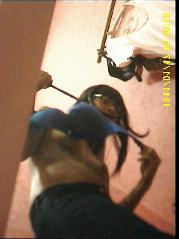 11P Dressing room clips