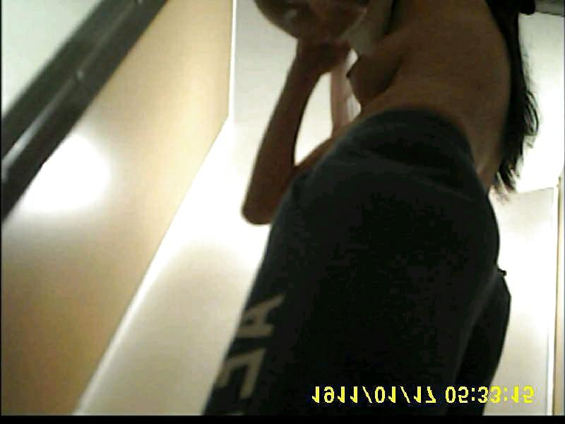 11P Dressing room clips