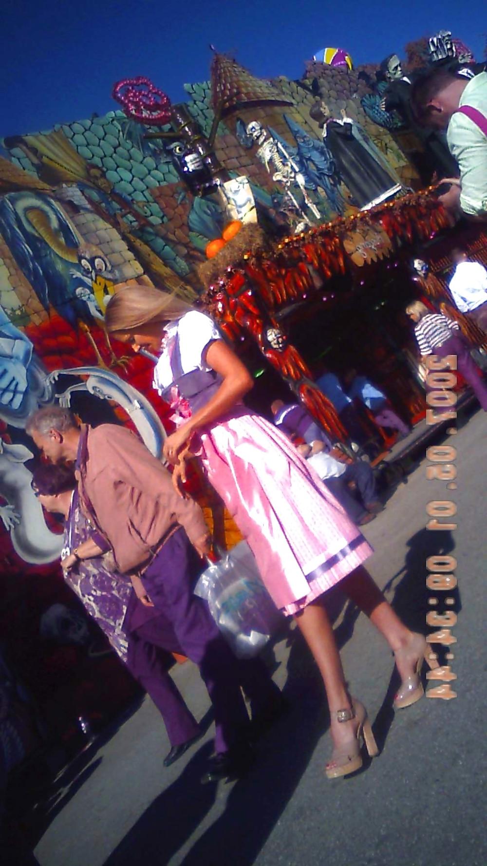 15P Oktoberfest Upskirt Caps, with faces