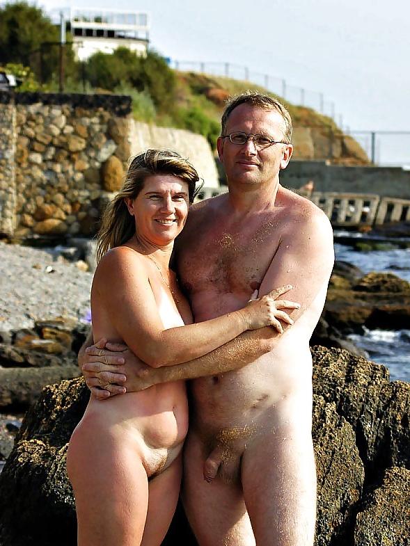 24P Naked couple 15.