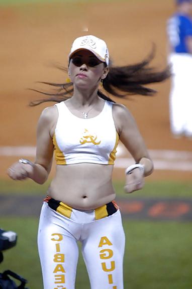 19P Bunz and Camel Toes 2