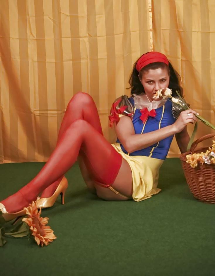 16P Snow White Babe 2