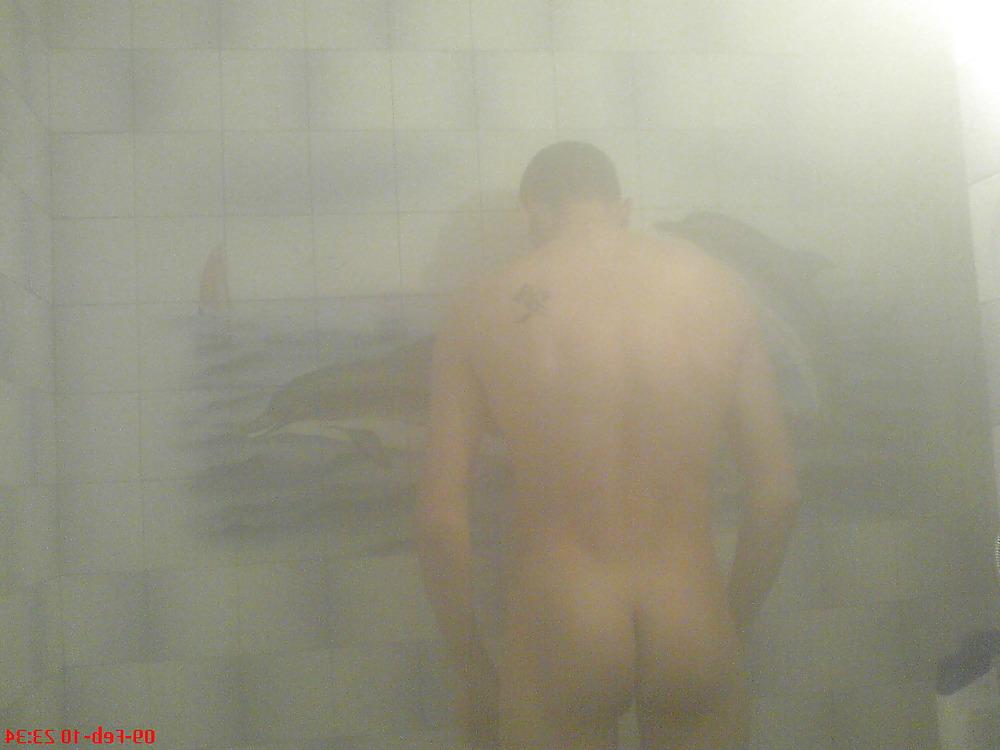 9P Take shower