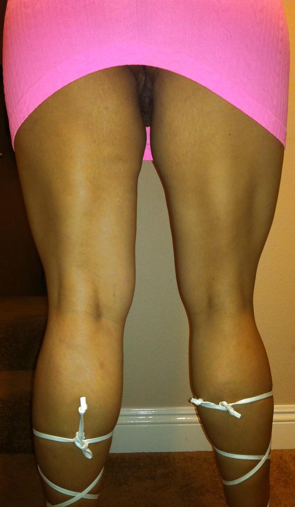17P Pink n white upskirt latin pussy camel toe heels