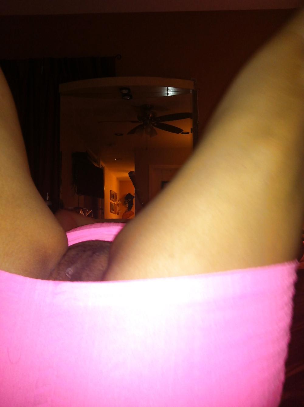 17P Pink n white upskirt latin pussy camel toe heels