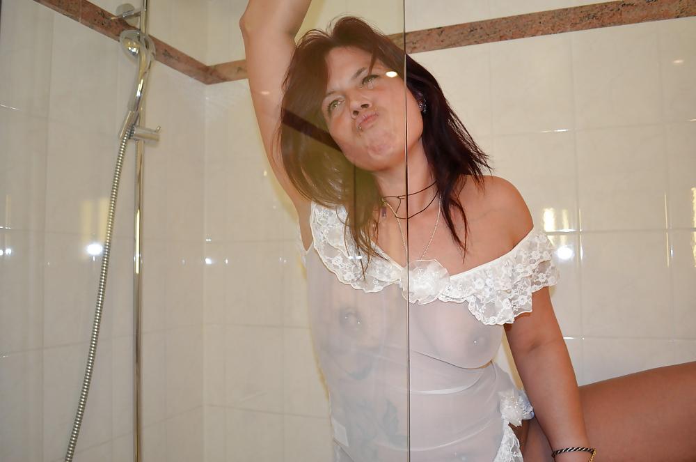 10P Im Hotel Badezimmer