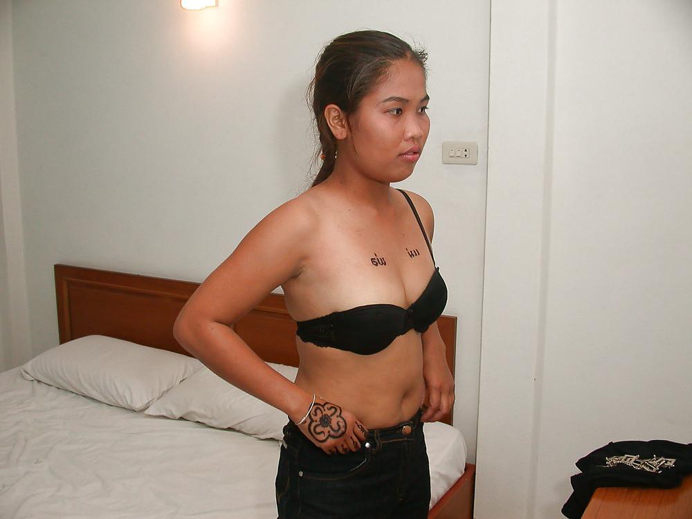 25P LITTLE PATTAYA SLUT IN HOTEL