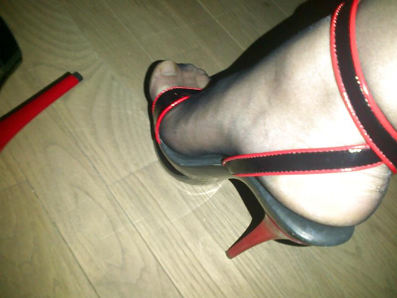 24P Cum all over my heels bitches!!!