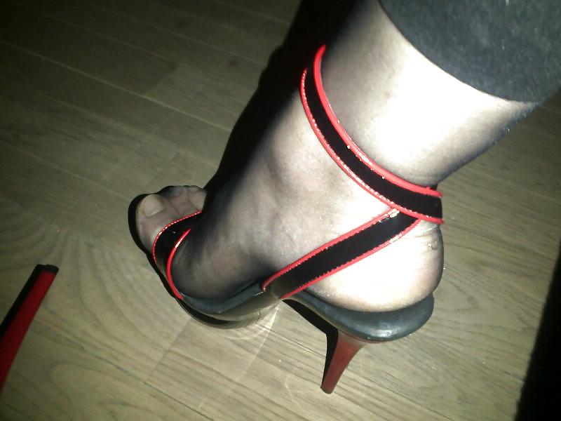 24P Cum all over my heels bitches!!!