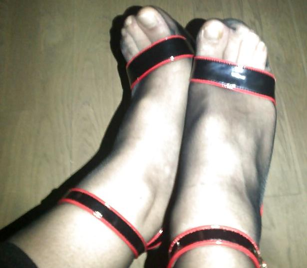 24P Cum all over my heels bitches!!!