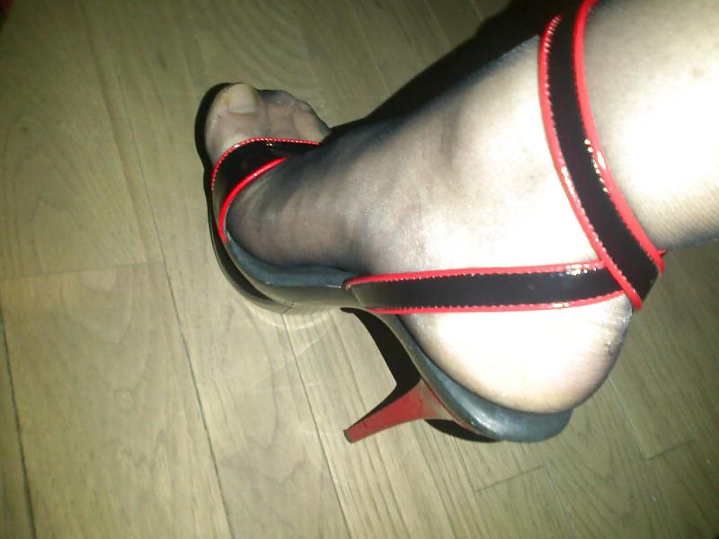24P Cum all over my heels bitches!!!
