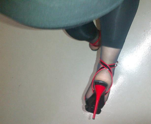 24P Cum all over my heels bitches!!!
