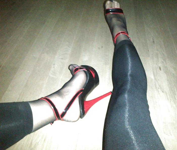 24P Cum all over my heels bitches!!!
