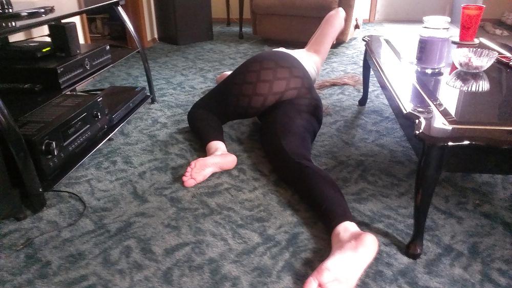 8P Teen gf in leggings 1