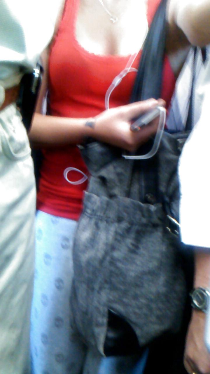 24P Voyeur - cleavage on the train