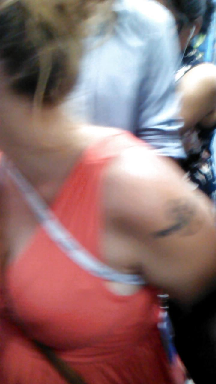 24P Voyeur - cleavage on the train