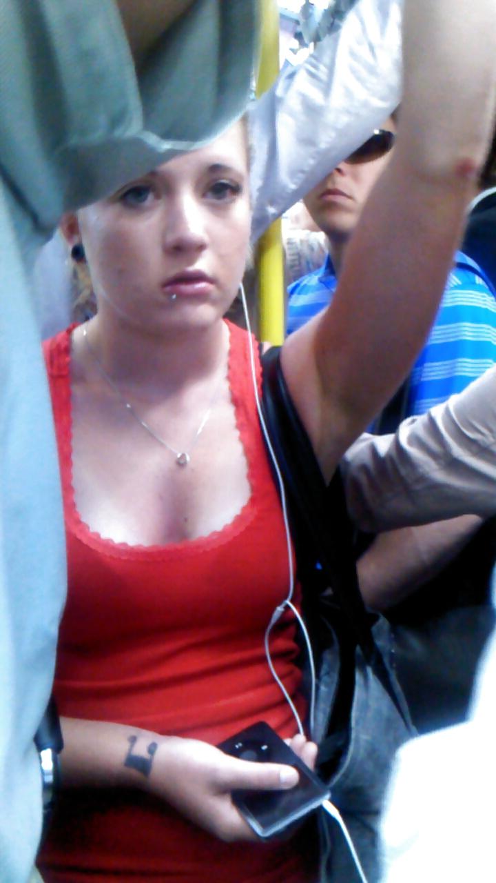 24P Voyeur - cleavage on the train