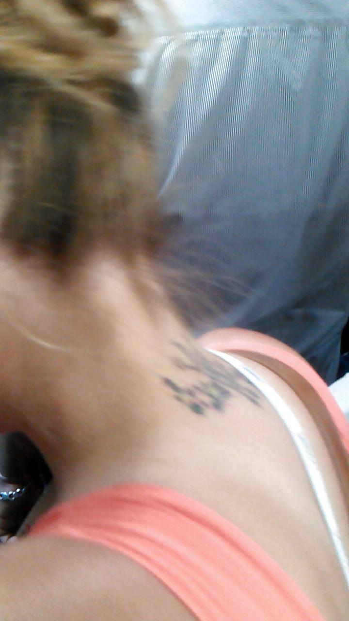 24P Voyeur - cleavage on the train