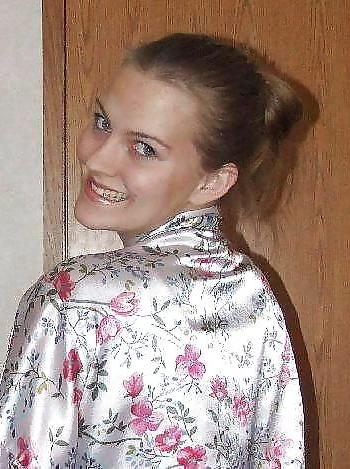 22P Single girl in Satin Robe or Kimono