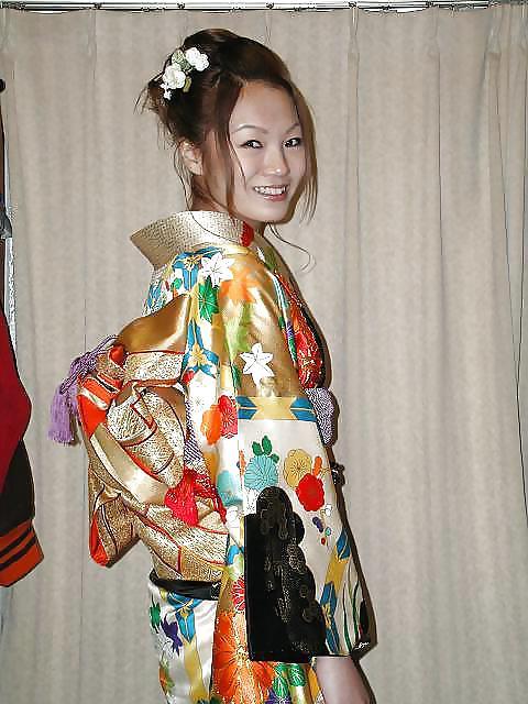 22P Single girl in Satin Robe or Kimono