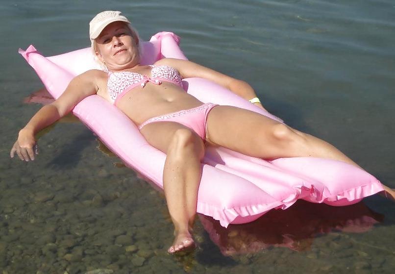 25P Mature Camel Toes