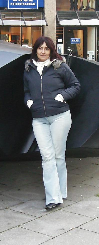 25P Mature Camel Toes