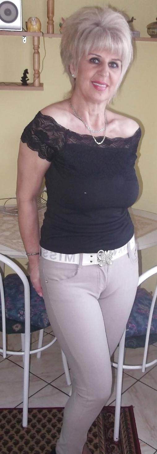 25P Mature Camel Toes