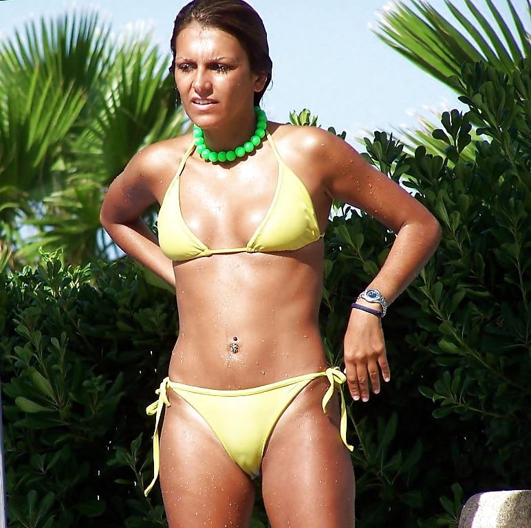25P Bunz and Camel toes 18