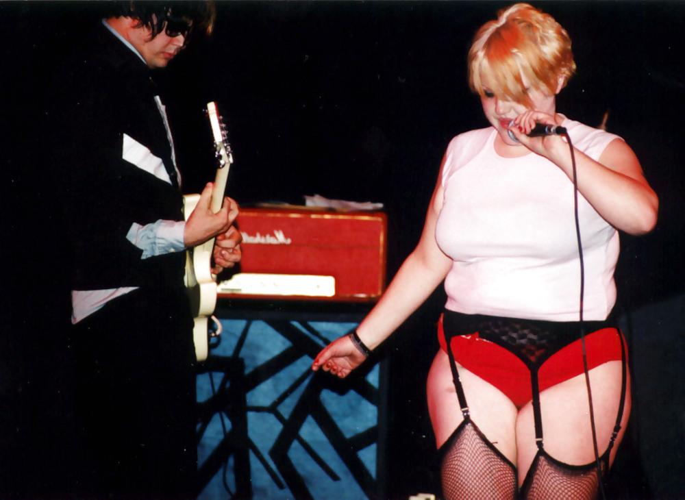 25P Beth Dito de Gossip sexy