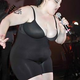 25P Beth Dito de Gossip sexy