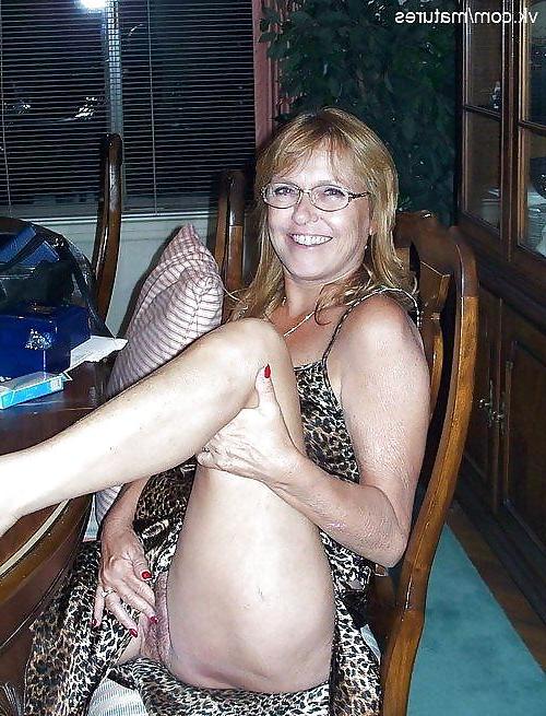 5P Sexy matures (homemade) 02