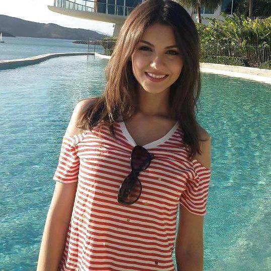 10P Victoria Justice pics1