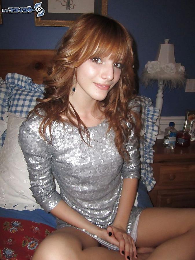 25P Celebrity camel-toe and pussy flashes 