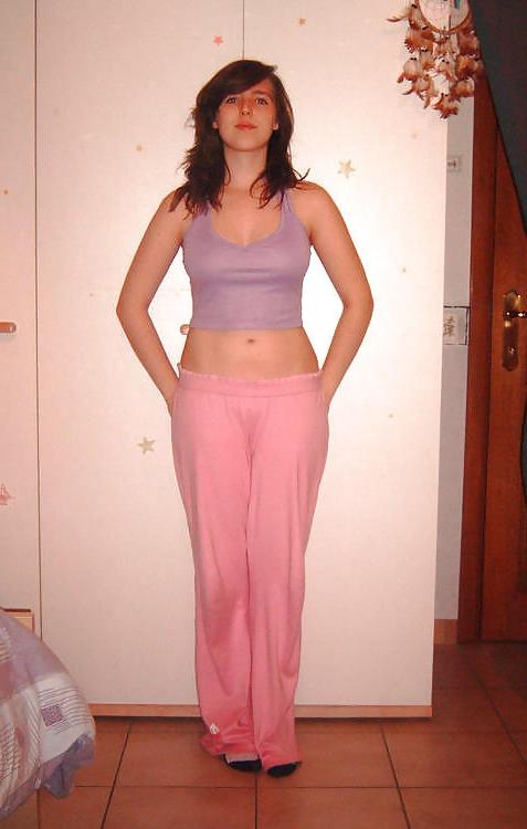 24P Fotze frisst Hose - cameltoe