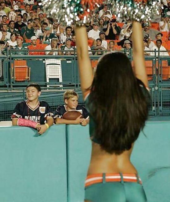 11P Cheerleaders Non-Porn