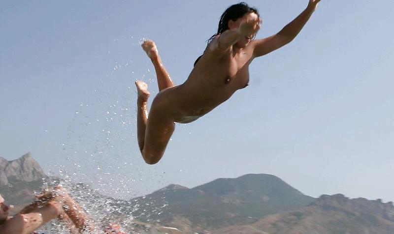 8P Nude Armenian Milf With Russian Guys On The Beach