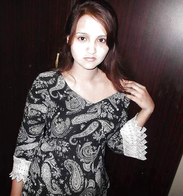 25P Indian Pregnent Couple