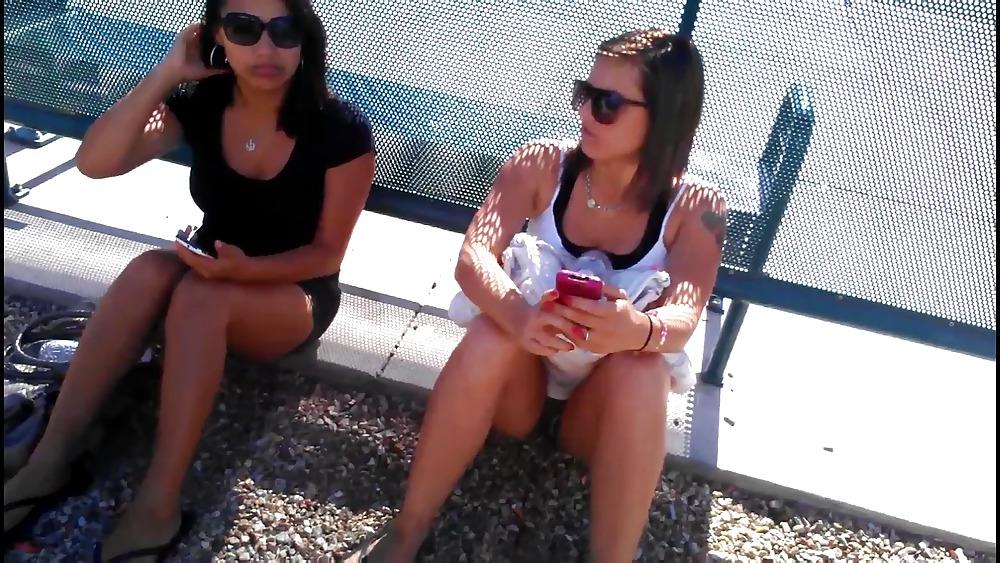 11P Candid teen- legs at a busstop