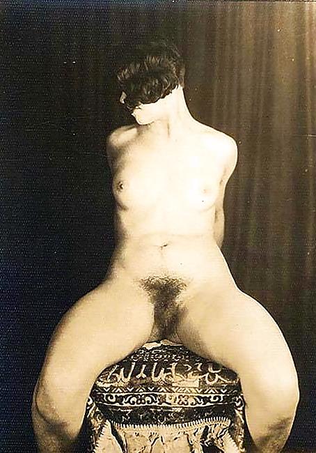 19P KEY - Vintage 16 Pussies Hairy or Trimmed