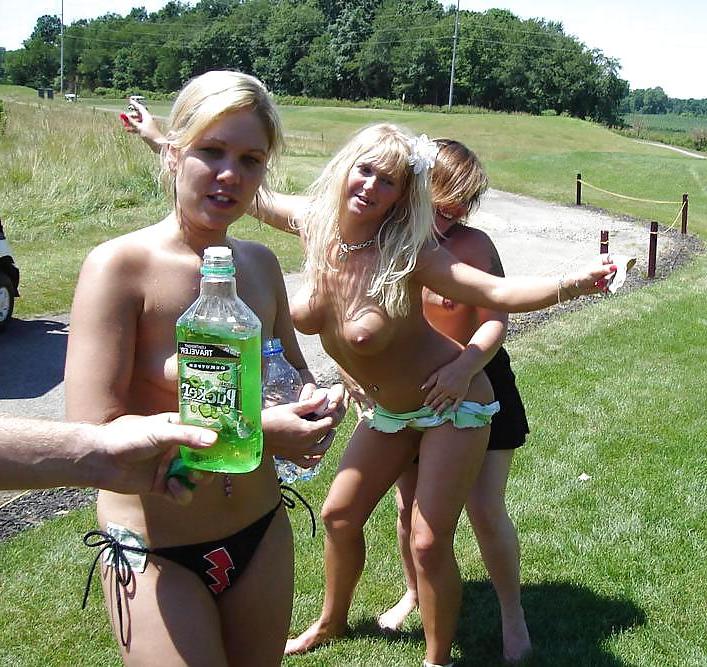 25P Show Your Tits 85