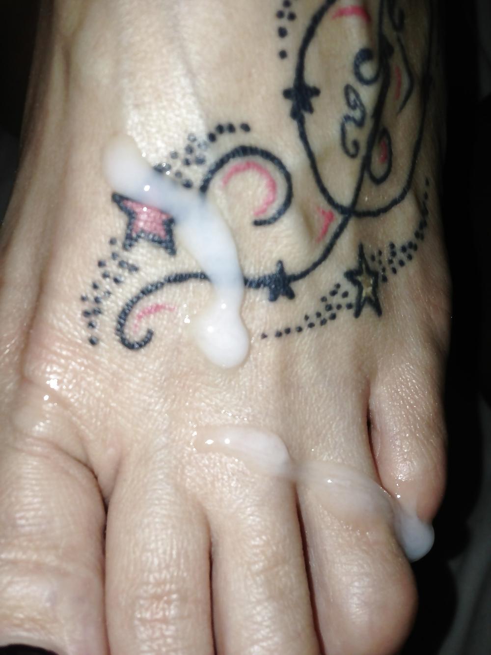 9P Mmmm my cum over jaynes feet nuff said