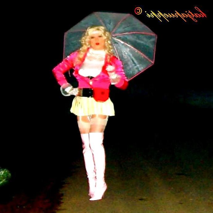 5P Transvestit prostituiert sich auf Strassenstrich Berlin 