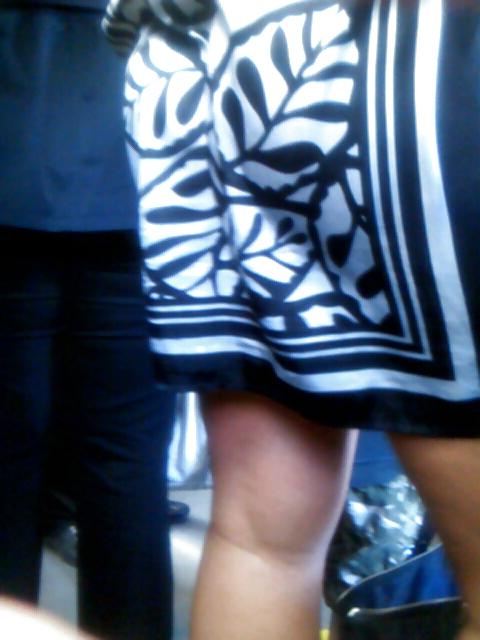 25P Voyeur 6 - Upskirt-ish on gorgeous shapely thighs!