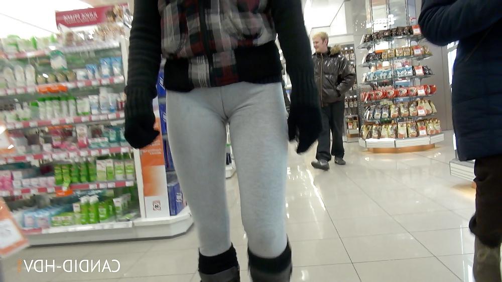 8P Candid teen in grey tight leggings