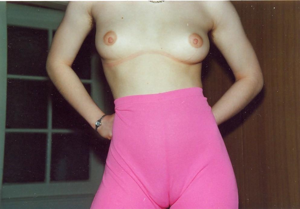 24P Fotze frisst Hose - cameltoe